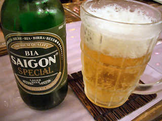 写真：ベトナムビール「サイゴンスペシャル」＠チャオルア