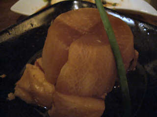 写真：大根と豚バラ肉の上海醤油煮＠外灘紅緑灯