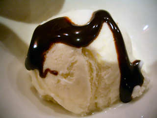 写真：チョコバニラアイスクリーム＠HongCho ぶるだっく
