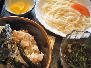 写真：素麺＋しめじご飯