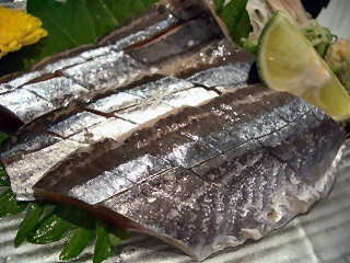 写真：秋刀魚の刺身＠竹宗