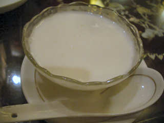 写真：タピオカ入りココナッツミルク＠香港海鮮飲茶樓